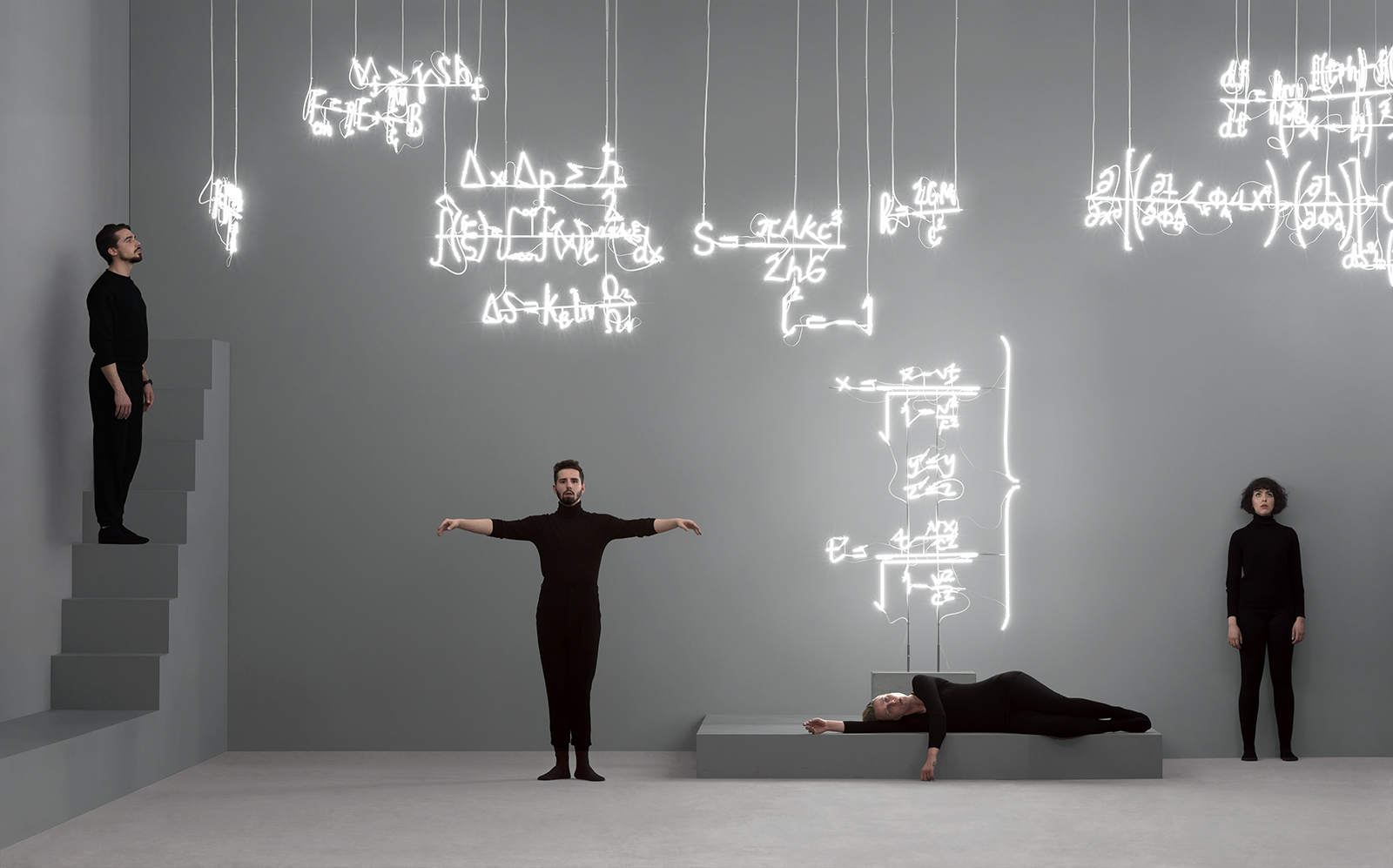 La sottigliezza delle cose elevate, al Mattatoio di Roma la magia incontra la scienza