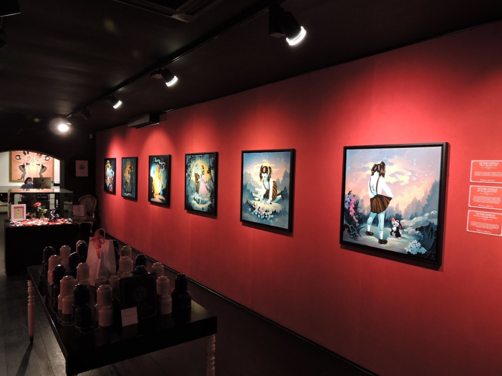 Victor Castillo, un pop surrealista cileno in mostra a Roma