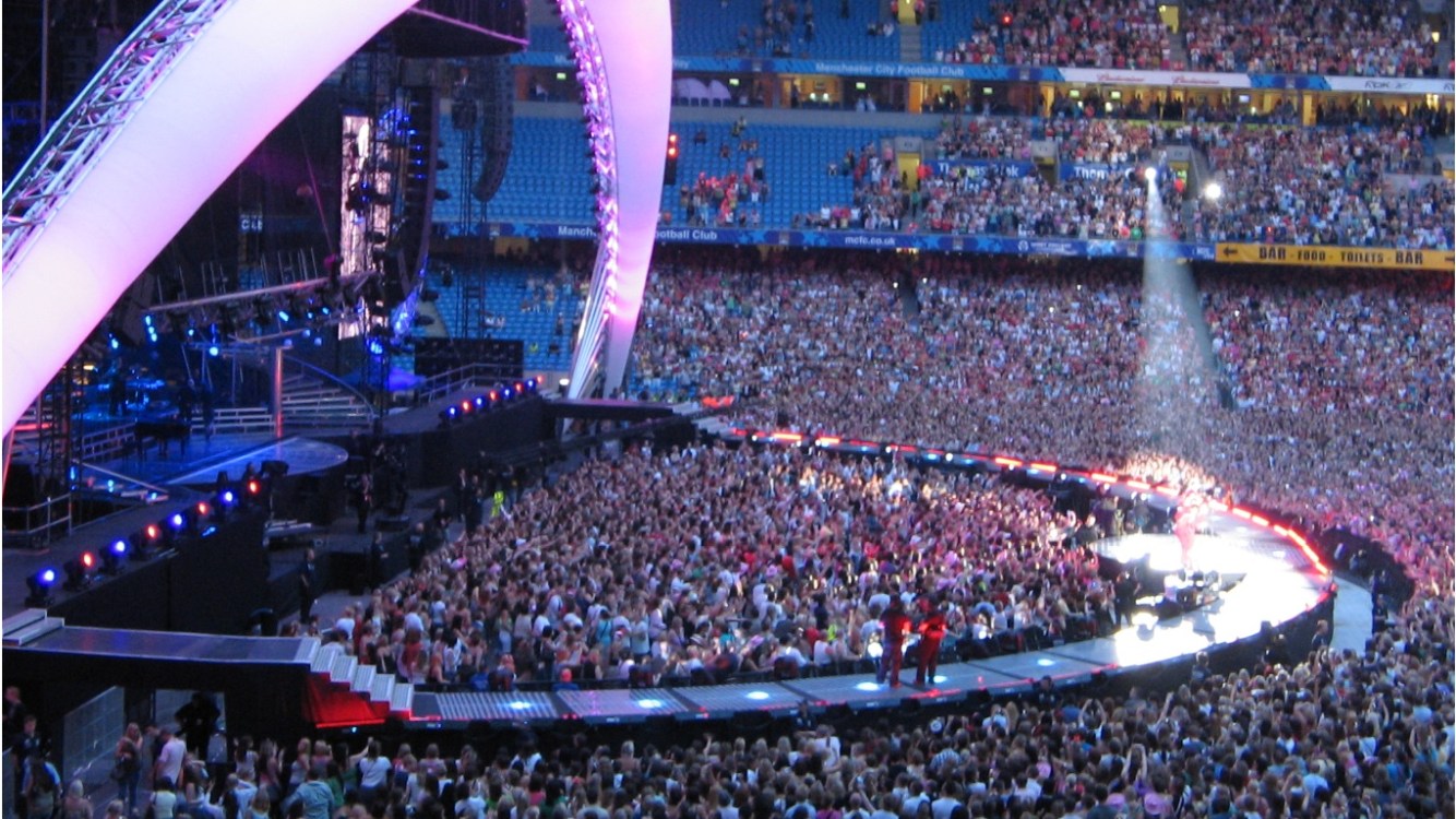 Spettacolo: pubblico negli stadi? Stesse regole di calcio anche per concerti
