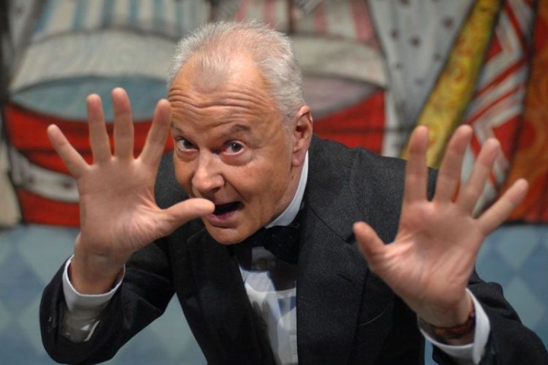 Storia del teatro italiano – Paolo Poli, il re italiano dell’en travesti