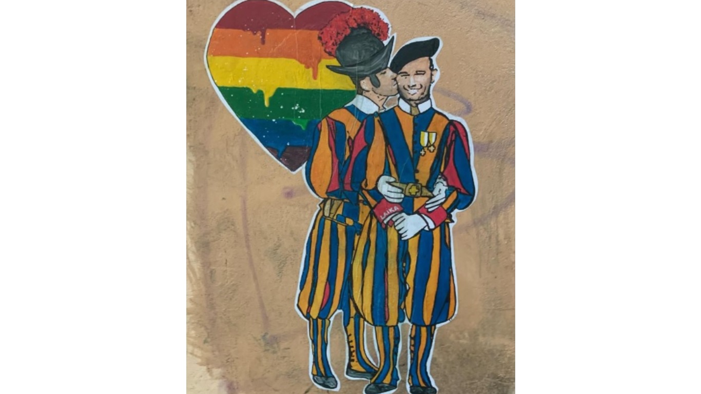 La street art di Laika a San Pietro contro omotransfobia