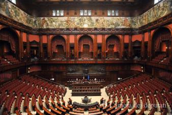aula camera dei deputati, sostegni bis