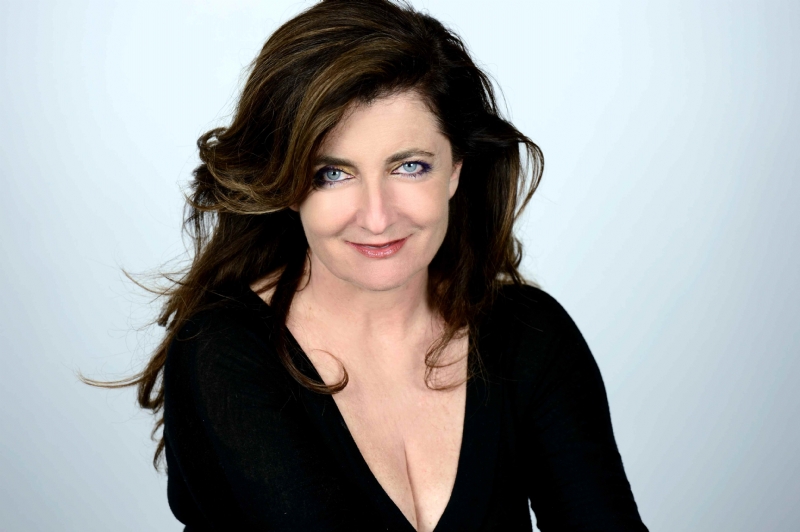 La "Gatta morta" di Francesca Reggiani all'Olimpico di Roma