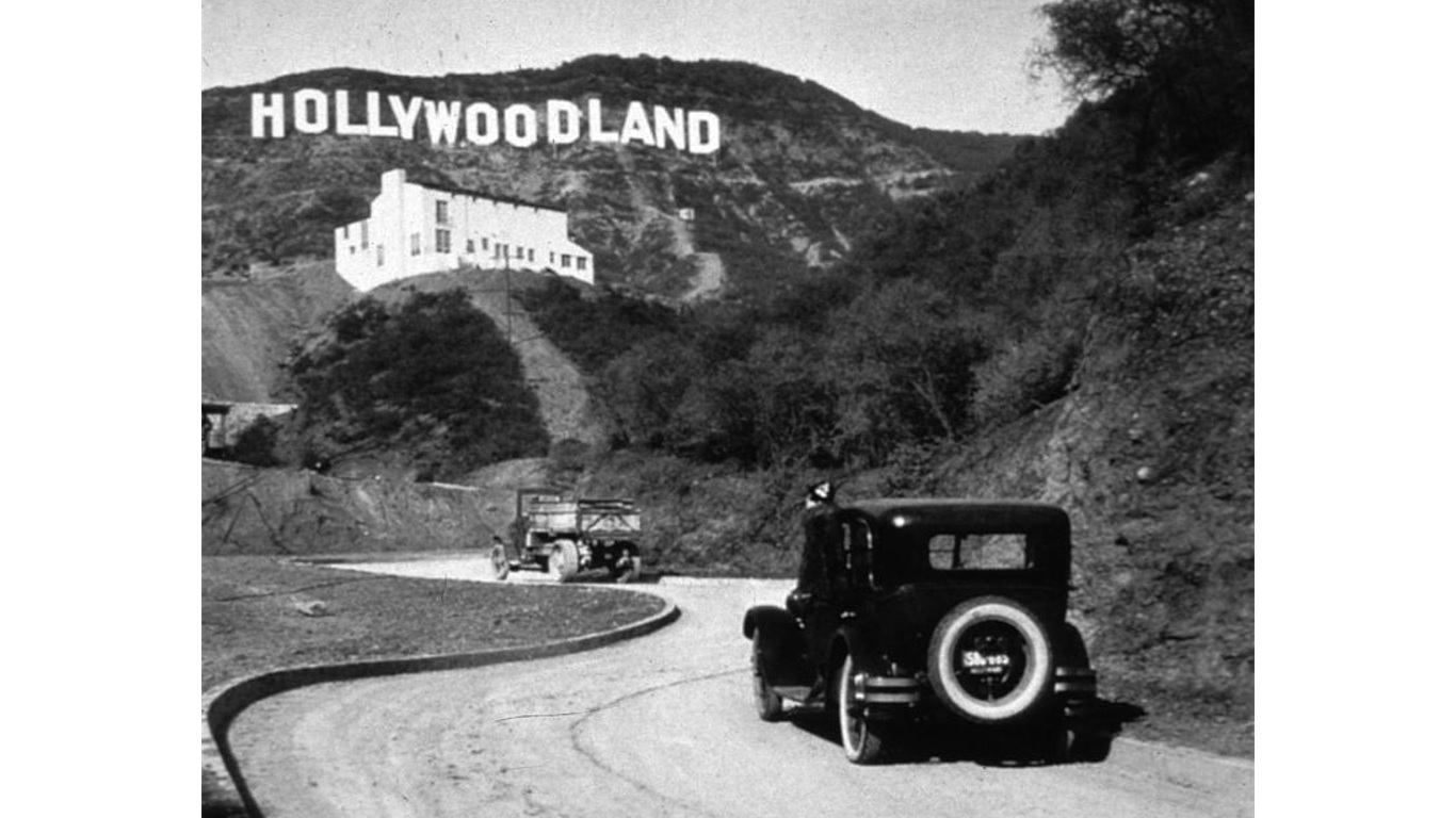 Hollywoodland