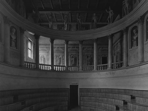 Viaggio in Italia, alla Galleria Continua le opere di Hiroshi Sugimoto