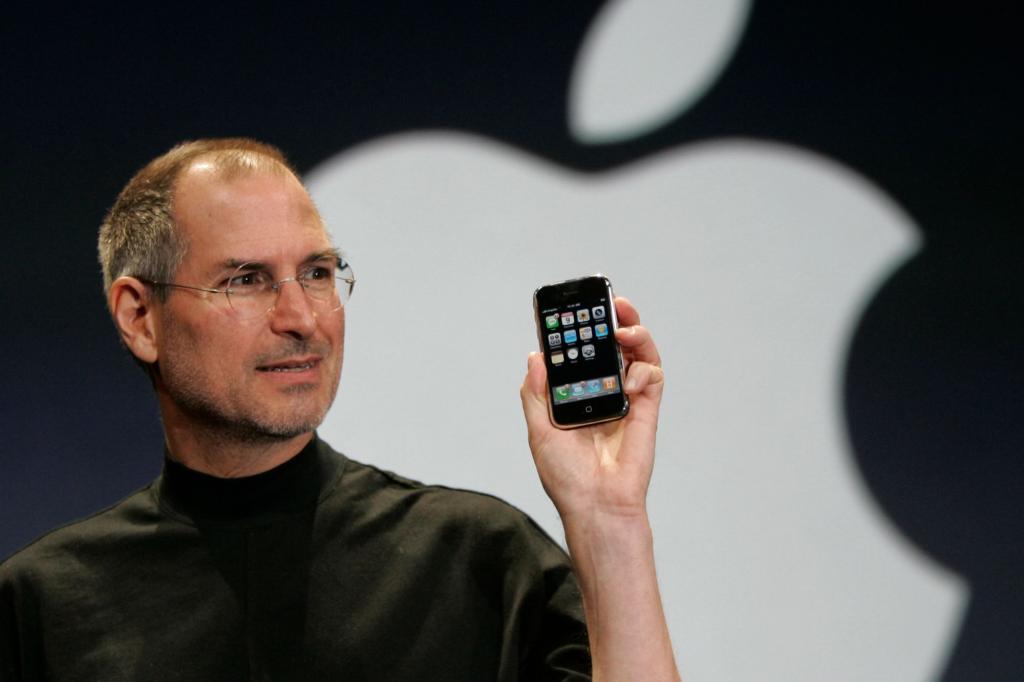 9 gennaio 2007, Steve Jobs presenta il primo iPhone