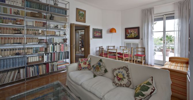 La Casa Museo di Alberto Moravia a Roma: un viaggio nell'intimità dell'artista