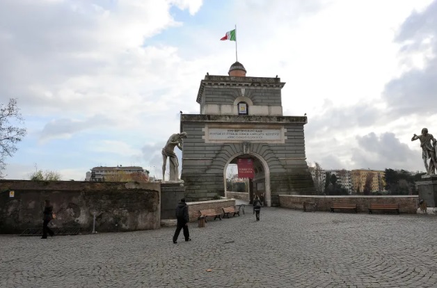 la Torretta Valadier di Ponte Milvio