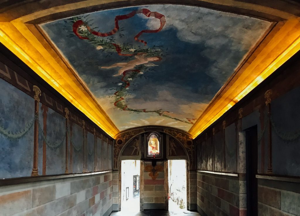 Passetto del Biscione, a Campo de’ Fiori un passaggio segreto e affrescato