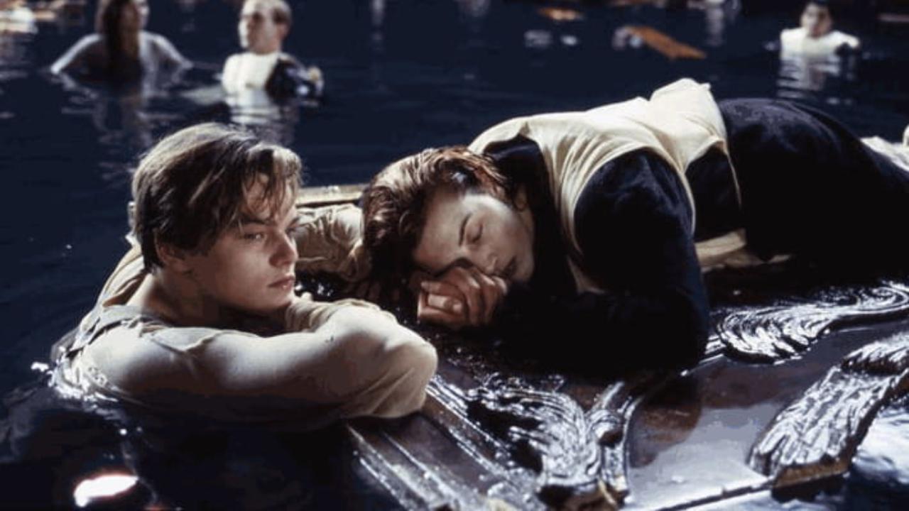 Titanic, venduta la zattera del film che salvò Kate Winslet
