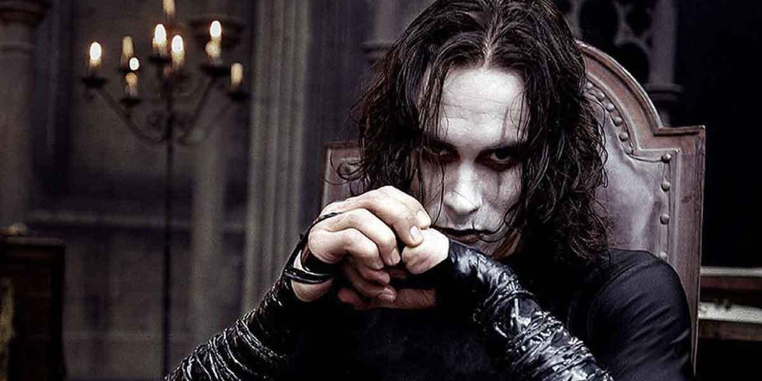 Il corvo compie 30 anni: come morì l'attore Brandon Lee