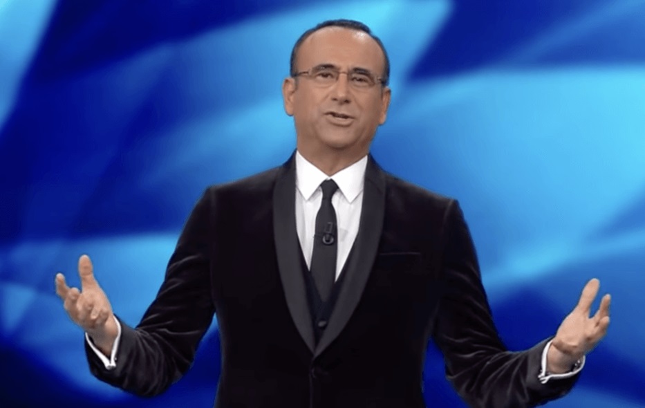 Carlo Conti conduttore e direttore artistico dei Festival di Sanremo 2025 e 2026