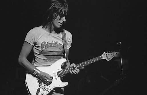 80 anni di Jeff Beck: i 5 più grandi successi di un virtuoso della chitarra