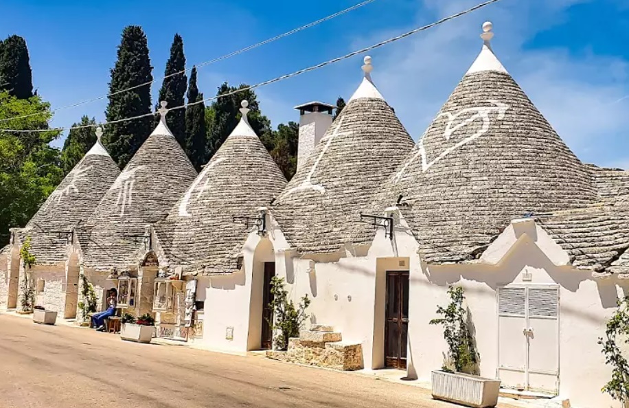 Tesori Unesco d'Italia: cosa fare e vedere ad Alberobello, la terra dei trulli @Uozzart