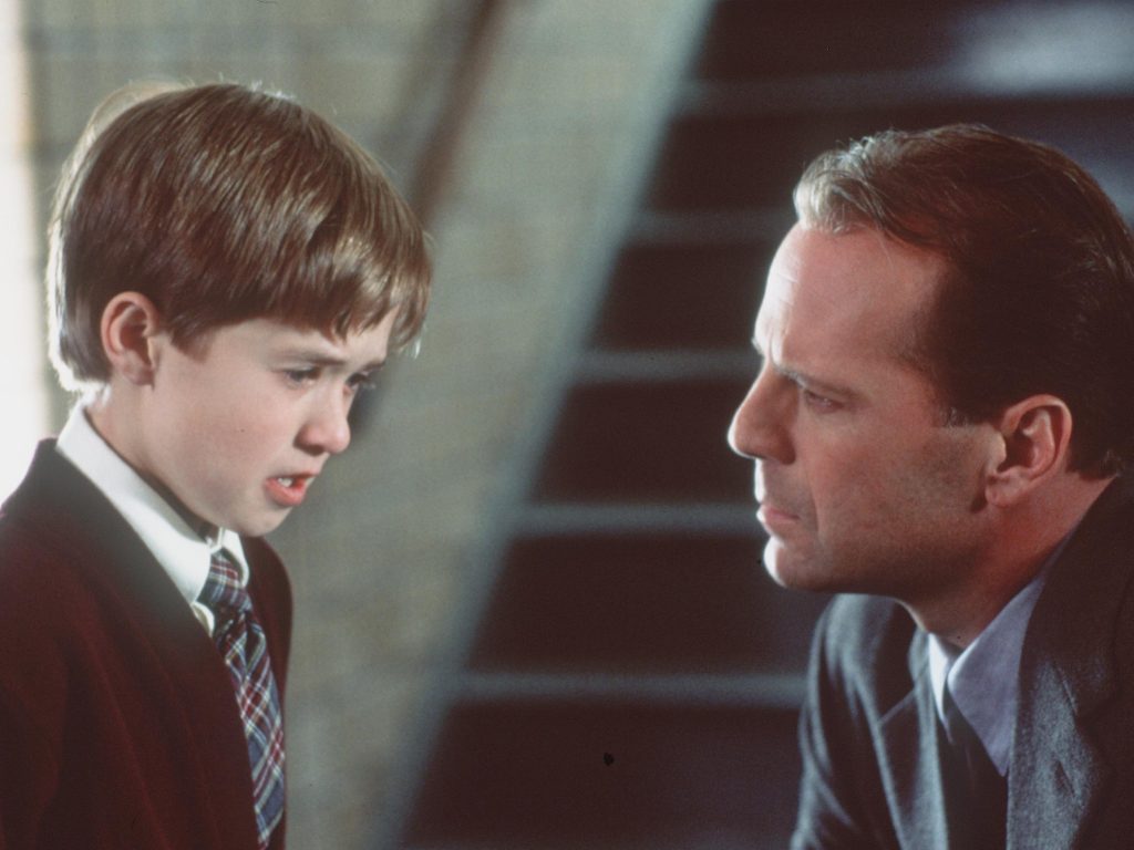 Il sesto senso compie 25 anni: curiosità, cast, trama e premi del film cult @Uozzart