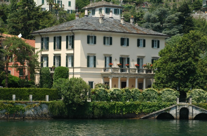 George Clooney, Villa Oleandra sul Lago di Como