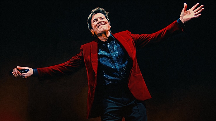 Gianni Morandi in concerto a Milano: scaletta e dettagli della tappa all’Unipol Forum