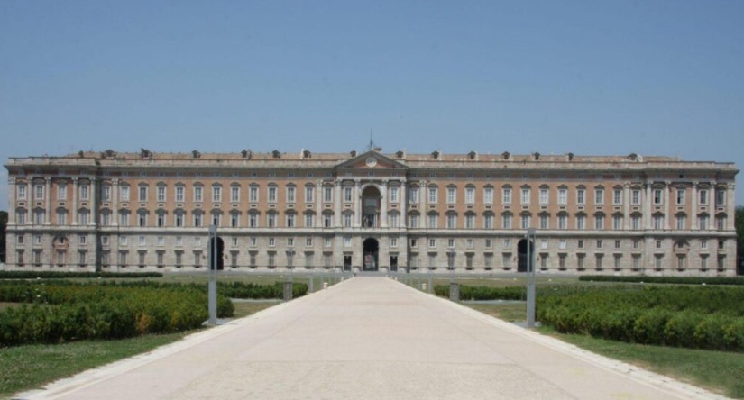 Reggia di Caserta, un progetto speciale per Piazza Carlo di Borbone