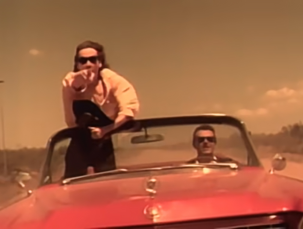 Nord Sud Ovest Est, il videoclip degli 883 scritto da Carlo Lucarelli